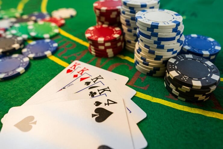 Lightning Baccarat live table on alexis 500 showing dealer, cards, and Lightning multiplier display